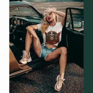 Camiseta con calavera alada 3